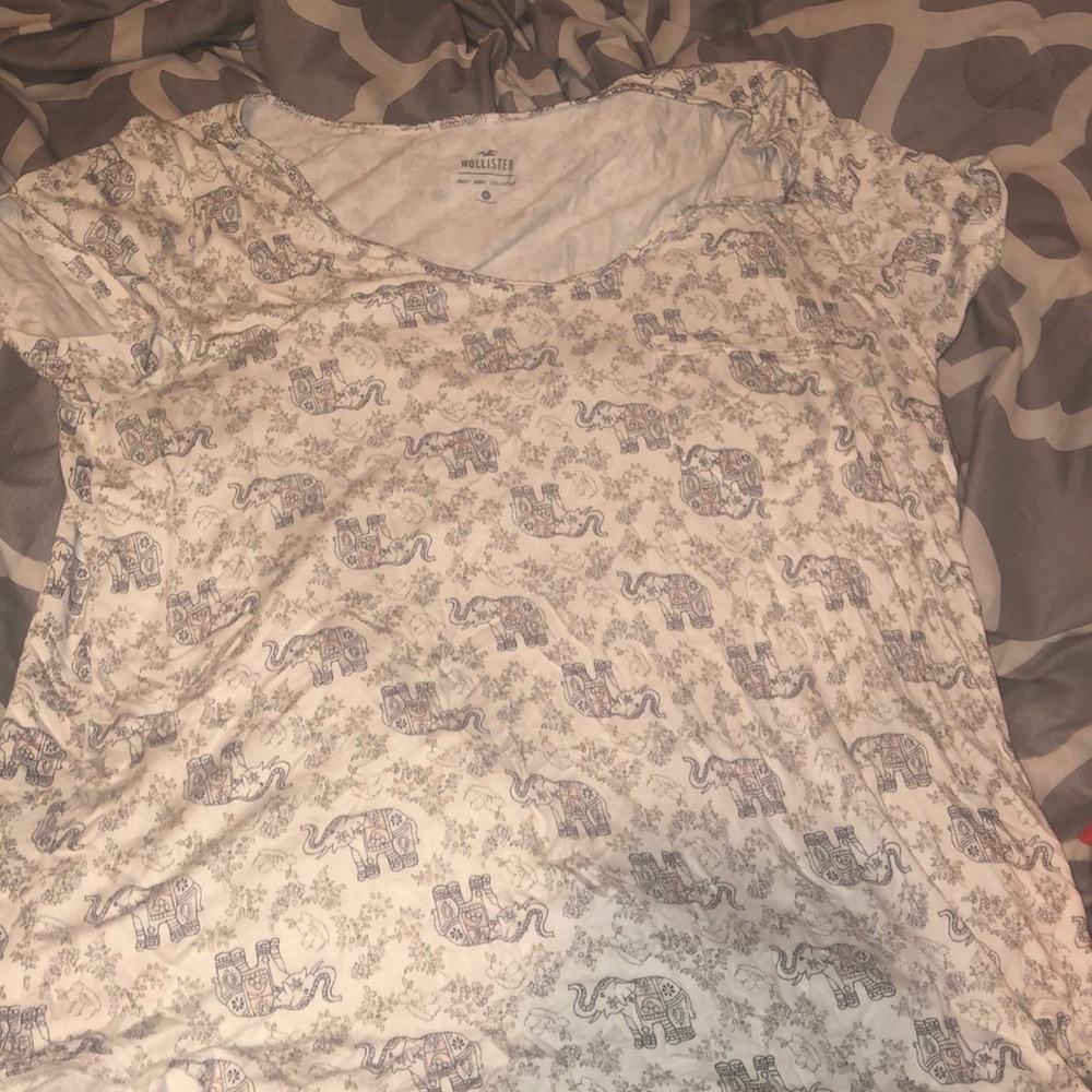 Elephant print tee